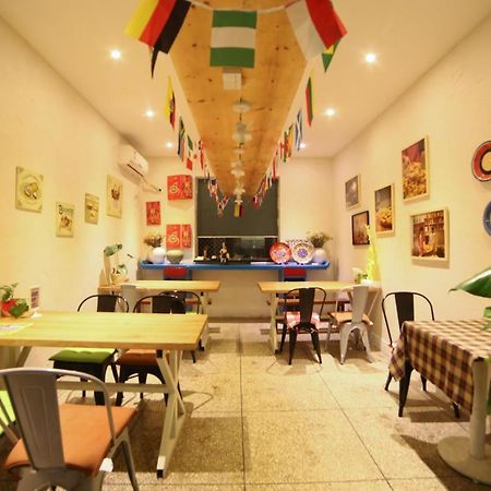 Luoyang Heartland International Youth Hostel Экстерьер фото
