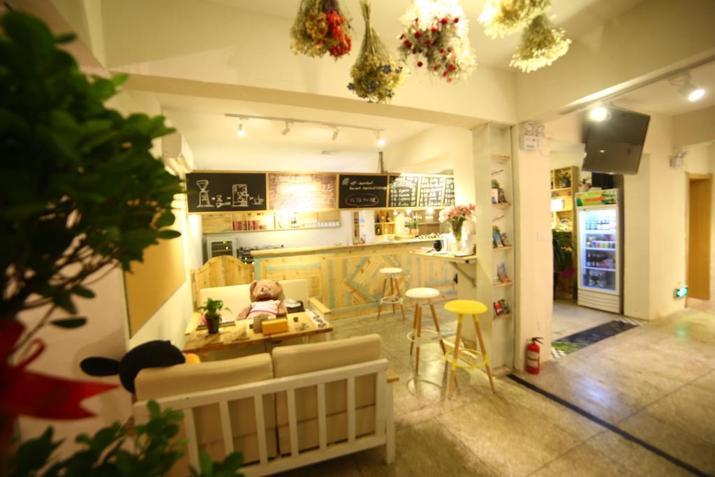 Luoyang Heartland International Youth Hostel Экстерьер фото