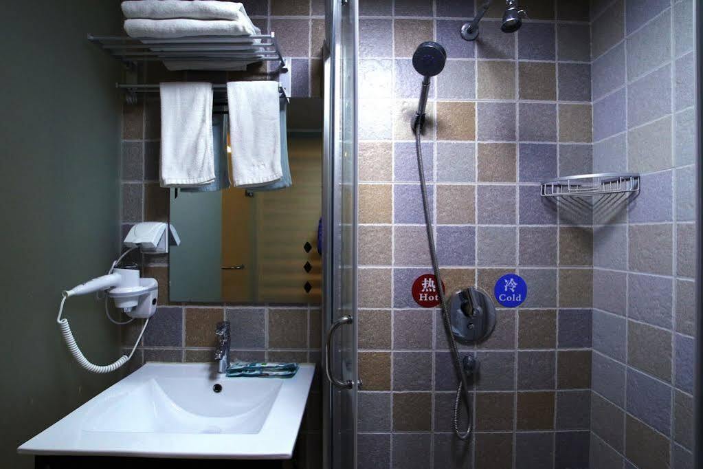 Luoyang Heartland International Youth Hostel Экстерьер фото